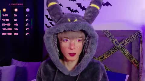 Snapshot of sam_russo chatting on 11-01-25, 09:44 Sam online show from 11-01-25, 09:44