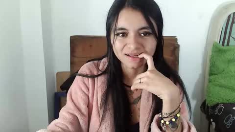 Snapshot of samanta_06_ chatting on 11-08-25, 04:34 Samanta online show from 11-08-25, 04:34
