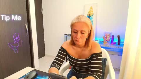Samanta Stone online show from 09-22-25, 10:01