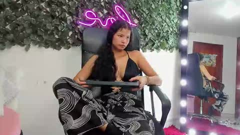 Snapshot of samantaortiz_ chatting on 11-18-25, 07:18 samantaortiz_ online show from 11-18-25, 07:18