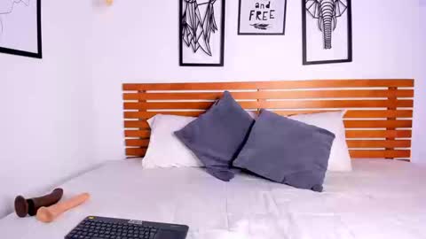 Samanta online show from 09-24-25, 03:43