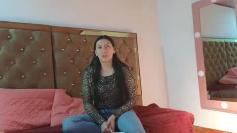 samantha_231 online show from 09-26-25, 01:59
