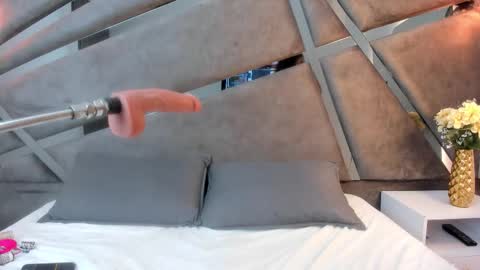 Samantha Beckham online show from 02-26-26, 09:03