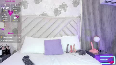 Snapshot of samantha_duque11 chatting on 12-27-24, 04:26 Samantha online show from 12-27-24, 04:26