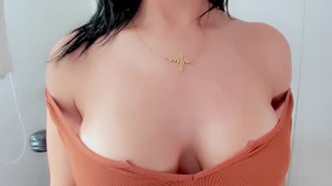 Snapshot of samantha_larusso_ chatting on 02-18-25, 06:58 Andy online show from 02-18-25, 06:58