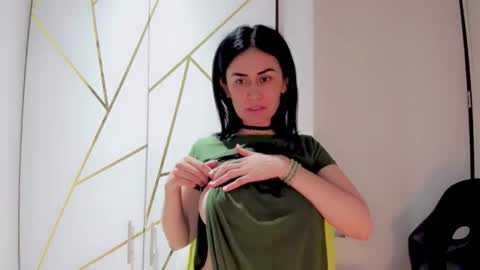 Snapshot of samantha_larusso_ chatting on 09-27-25, 02:27 Andy online show from 09-27-25, 02:27