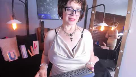 Sam online show from 09-24-25, 10:29