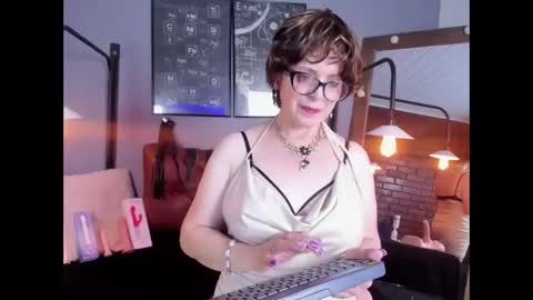 Sam online show from 09-27-25, 03:22