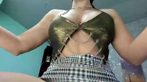 Snapshot of samantha_milfs chatting on 02-14-25, 11:21 samantha_milfs online show from 02-14-25, 11:21