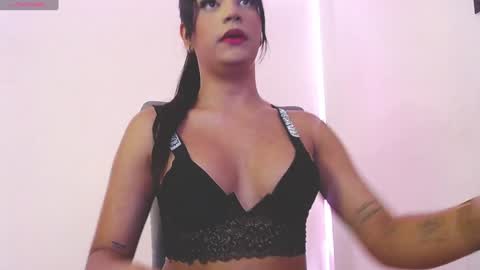 Snapshot of samantha_sweet30 chatting on 01-16-25, 04:17 Salome Vargas online show from 01-16-25, 04:17