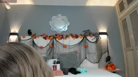  Samanthaa online show from 10-18-25, 11:44