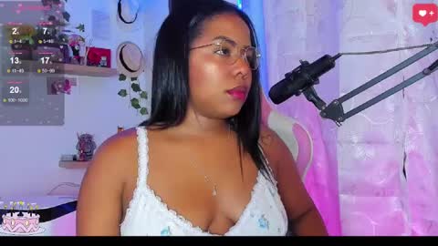 Samantha Bloom  online show from 03-07-25, 01:42