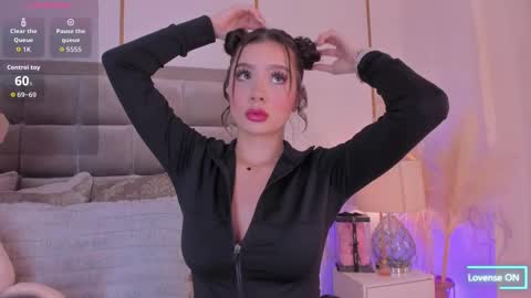   online show from 10-07-25, 07:33
