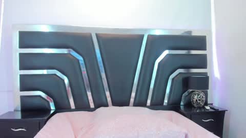Snapshot of samanthaevans4 chatting on 01-11-25, 04:46 Sweet Samantha online show from 01-11-25, 04:46