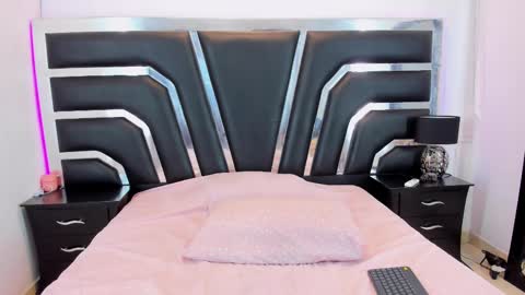Snapshot of samanthaevans4 chatting on 02-15-25, 12:33 Sweet Samantha online show from 02-15-25, 12:33