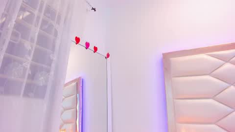 Snapshot of samanthaevans4 chatting on 02-20-25, 02:18 Sweet Samantha online show from 02-20-25, 02:18