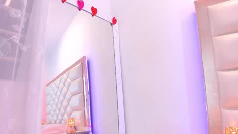 Snapshot of samanthaevans4 chatting on 02-20-25, 11:43 Sweet Samantha online show from 02-20-25, 11:43