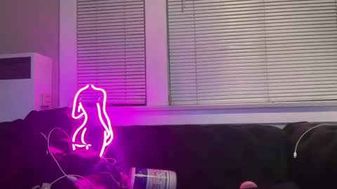 samanthafever online show from 11-26-25, 09:21