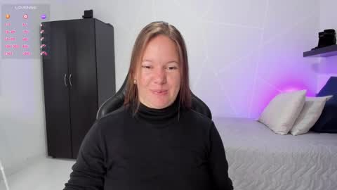 Samantha samy online show from 10-26-25, 04:24