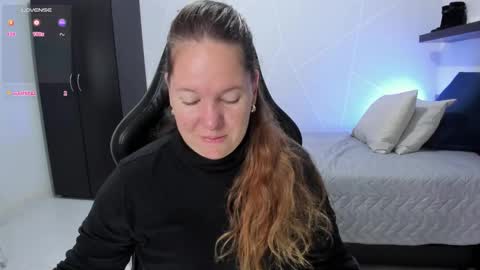 Samantha samy online show from 10-27-25, 04:38