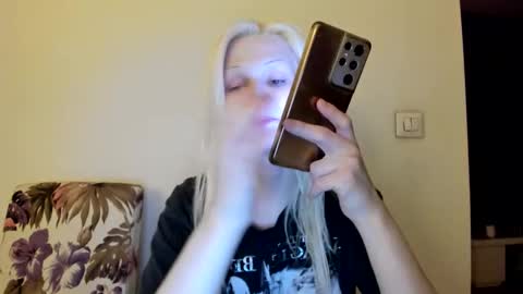 Samantha online show from 12-17-25, 03:18