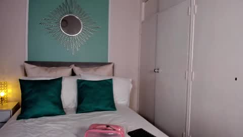 Samantha online show from 02-13-25, 12:35