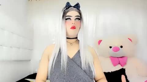 samanthax_xissadora1 online show from 02-14-25, 10:17