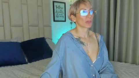 Snapshot of samanthaxmami chatting on 01-18-25, 02:14 Samixmami online show from 01-18-25, 02:14