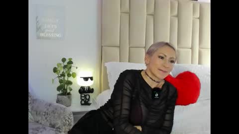 Snapshot of samanthaxmami chatting on 03-12-25, 06:22 Samixmami online show from 03-12-25, 06:22