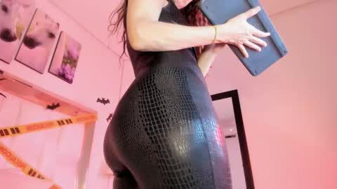 samanttamilf online show from 10-30-25, 11:27