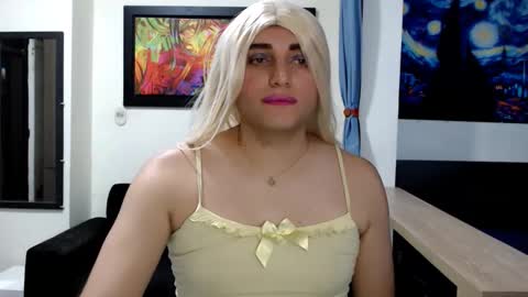 Snapshot of samara81648 chatting on 10-25-25, 06:32 Samara online show from 10-25-25, 06:32