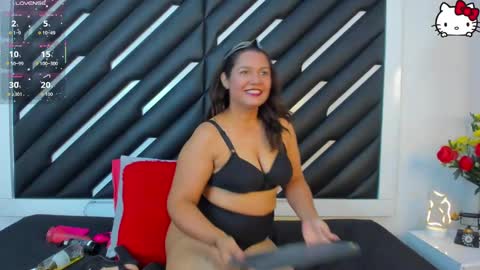 Snapshot of samaraa_lee chatting on 11-08-25, 01:11 Samara online show from 11-08-25, 01:11