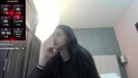 Sara  online show from 01-29-25, 11:41