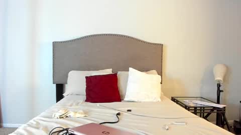 Snapshot of samatha1998 chatting on 10-05-25, 11:35 Yaya online show from 10-05-25, 11:35