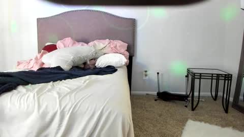 Snapshot of samatha1998 chatting on 10-08-25, 07:00 Yaya online show from 10-08-25, 07:00