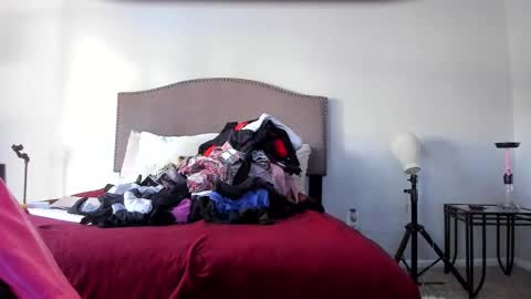 Snapshot of samatha1998 chatting on 10-09-25, 11:03 Yaya online show from 10-09-25, 11:03