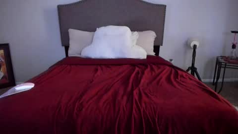 Snapshot of samatha1998 chatting on 10-13-25, 06:02 Yaya online show from 10-13-25, 06:02