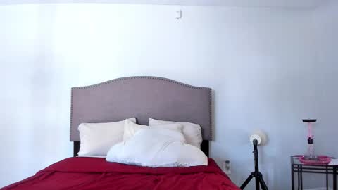 Snapshot of samatha1998 chatting on 10-13-25, 08:09 Yaya online show from 10-13-25, 08:09