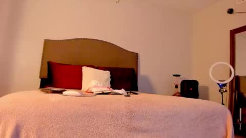 Snapshot of samatha1998 chatting on 11-03-25, 04:03 Yaya online show from 11-03-25, 04:03