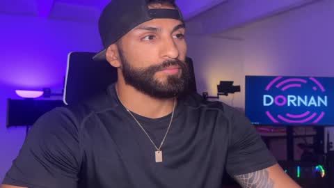 Snapshot of samdornan chatting on 12-29-24, 02:49 Sam Dornan online show from 12-29-24, 02:49