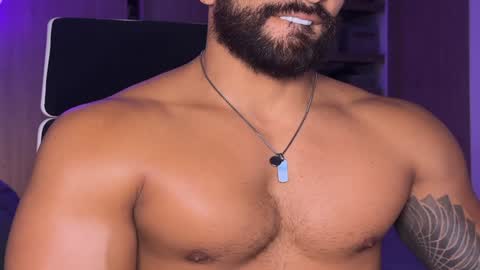 Snapshot of samdornan chatting on 01-13-25, 01:45 Sam Dornan online show from 01-13-25, 01:45