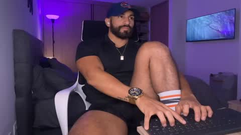 Snapshot of samdornan chatting on 01-14-25, 11:48 Sam Dornan online show from 01-14-25, 11:48