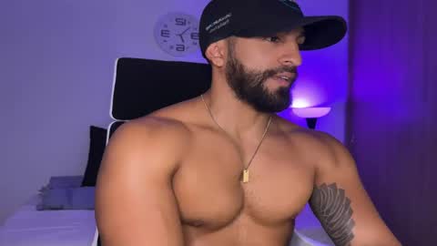 Snapshot of samdornan chatting on 02-08-25, 12:06 Sam Dornan online show from 02-08-25, 12:06