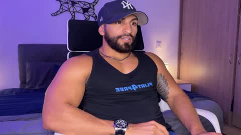 Snapshot of samdornan chatting on 02-12-25, 09:33 Sam Dornan online show from 02-12-25, 09:33