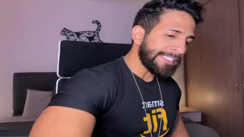 Snapshot of samdornan chatting on 03-02-25, 09:22 Sam Dornan online show from 03-02-25, 09:22