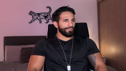 Snapshot of samdornan chatting on 03-03-25, 11:24 Sam Dornan online show from 03-03-25, 11:24