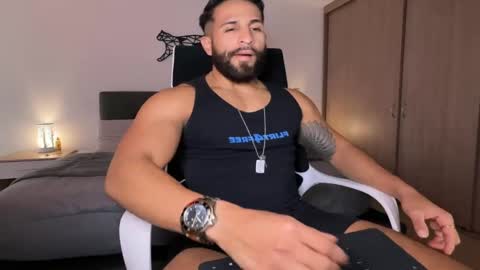 Snapshot of samdornan chatting on 03-12-25, 10:07 Sam Dornan online show from 03-12-25, 10:07