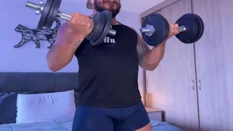 Snapshot of samdornan chatting on 09-10-25, 08:09 Sam Dornan online show from 09-10-25, 08:09