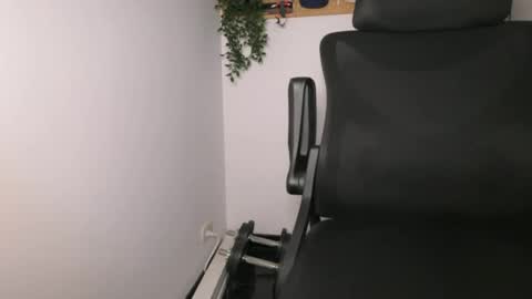 Snapshot of samdornan chatting on 02-03-26, 02:53 Sam Dornan online show from 02-03-26, 02:53