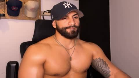 Snapshot of samdornan chatting on 02-18-26, 01:01 Sam Dornan online show from 02-18-26, 01:01